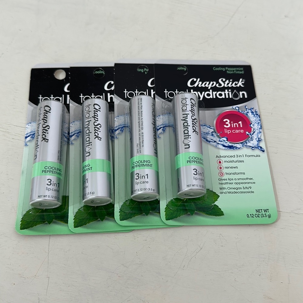 4 x chapsticks